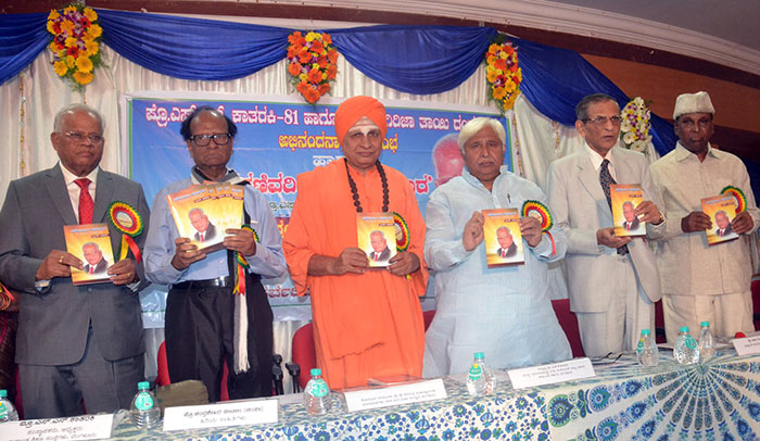 ಕನಸುಗಳ ಸಾಕಾರದಿಂದ ಚಾರಿತ್ರಿಕ ಬದುಕು: ಚಂಪಾ